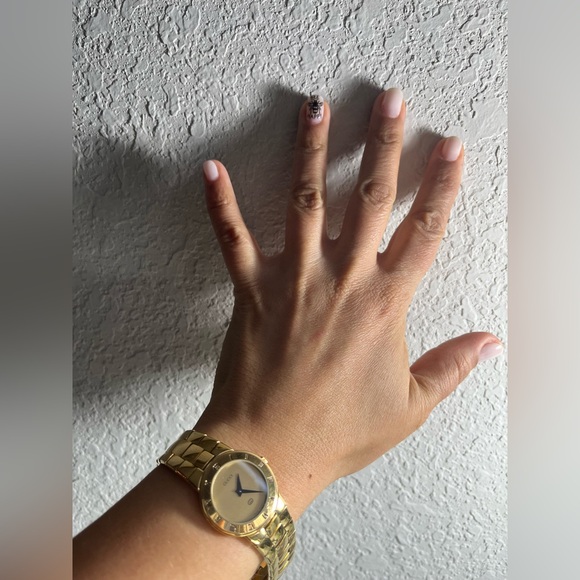 GUCCI 3300L gold plated CHAMPAGNE DIAL ladies watch - Picture 13 of 16